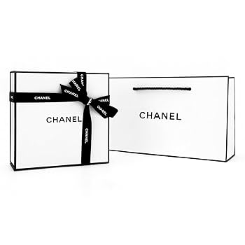 CHANEL 「鏡、アイライナー、リップ、ラッピング箱、リボン」 CHANEL 「鏡、アイライナー、リップ、ラッピング箱、リボン」